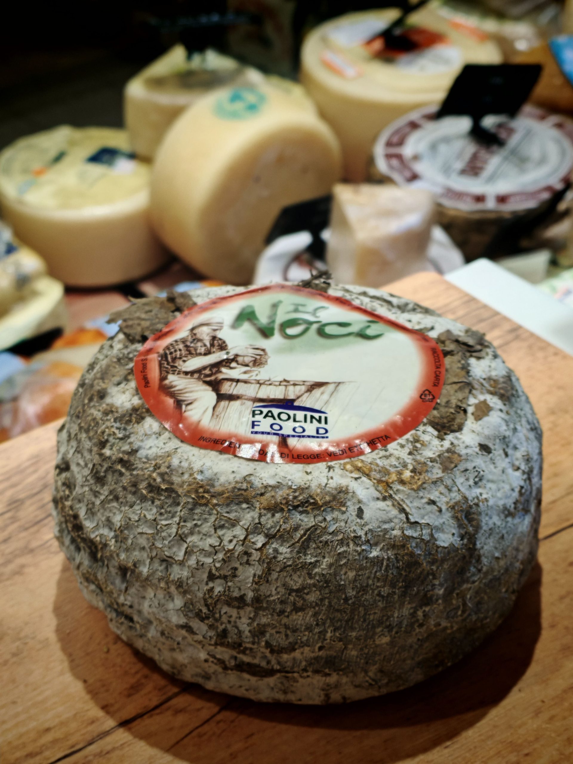 conad city carpegna pecorino foglie noci